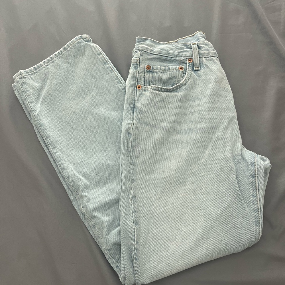 Levi’s 501 90s Light Wash Denim Jeans